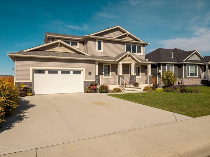 Property Photo:  521 Kipp Street  AB T0L 1S0 