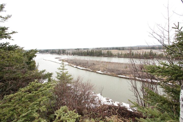 Property Photo:  5408 60 Street  AB T4T 1K8 