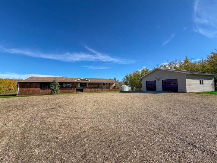 Property Photo:  57315 Range Road 85  AB T0E 1N0 