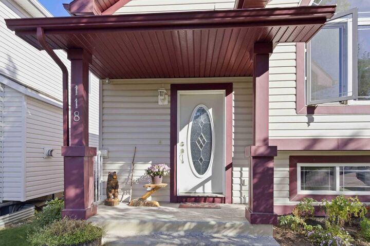 Property Photo:  118 Campbell Crescent  AB T9K 2N7 
