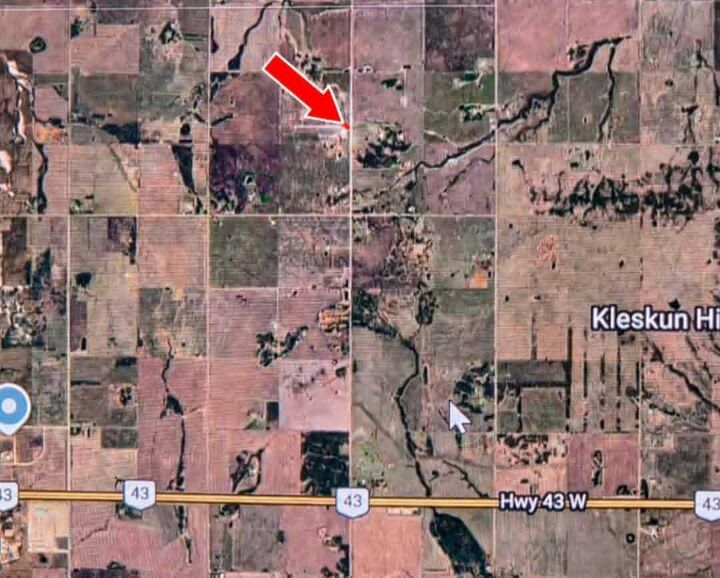 Property Photo:  E-30-72-4 W6  AB T8X 4M3 