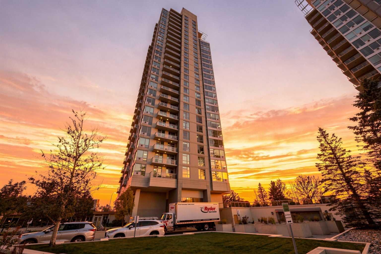 Property Photo:  77 Spruce Place SW 1003  AB T3C 3X6 