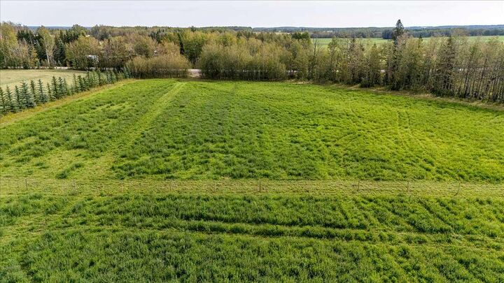 Property Photo:  370040 Range Road 61  AB T0M 0M0 