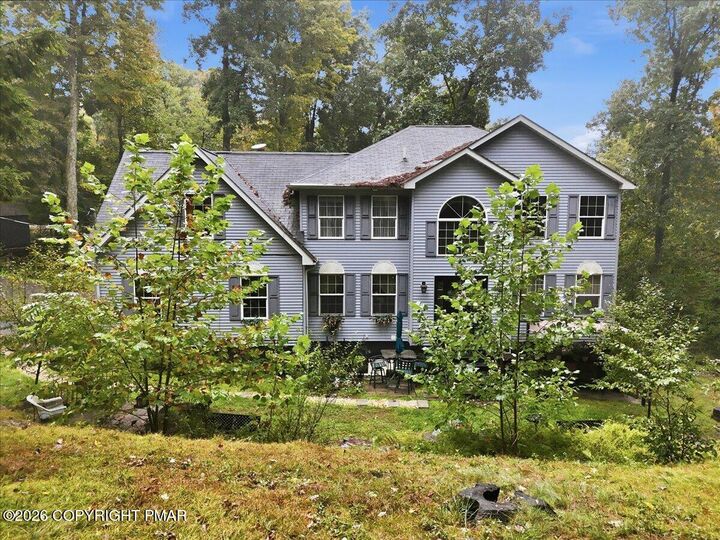 Property Photo:  194 Sportsmen Drive  PA 18326 