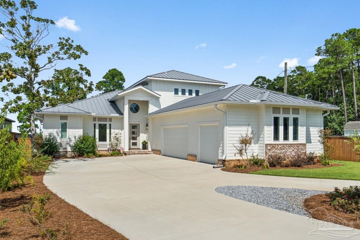 Property Photo:  5576 E Bay Blvd  FL 32563 