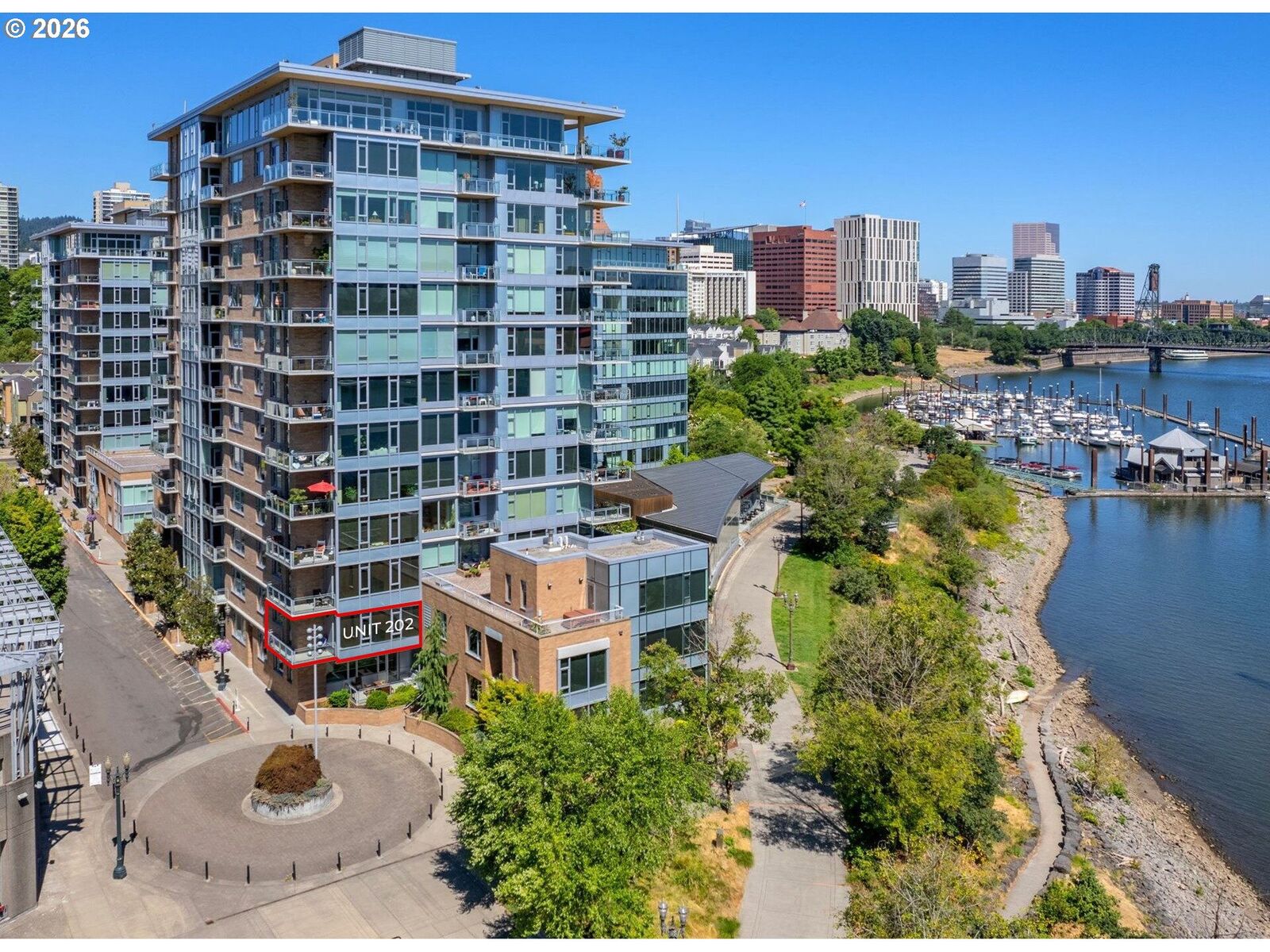 Property Photo:  1920 S River Dr 202  OR 97201 