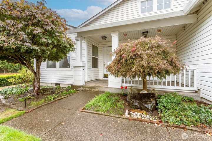Property Photo: 2835 U Street SE WA 98002