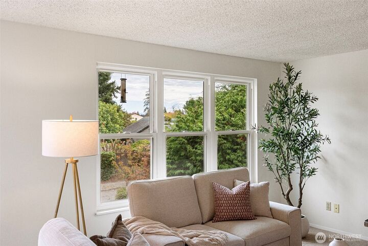 Property Photo:  1216 N Woodlawn Street  WA 98406 