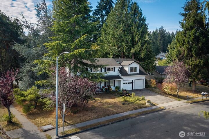 Property Photo: 5604 172nd Place SW WA 98037