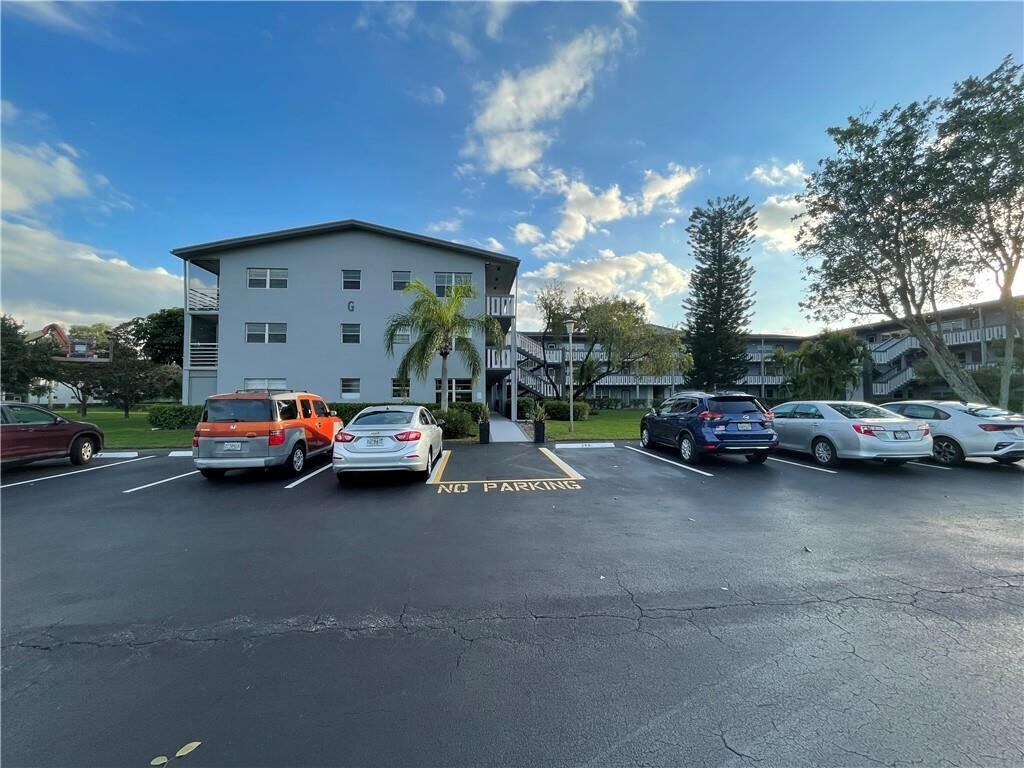 Property Photo:  255 Suffolk G 255  FL 33434 