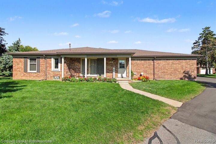 Property Photo:  49280 Arlington Court  MI 48315 