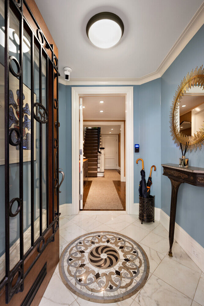 Property Photo:  154 E 74th Street  NY 10021 