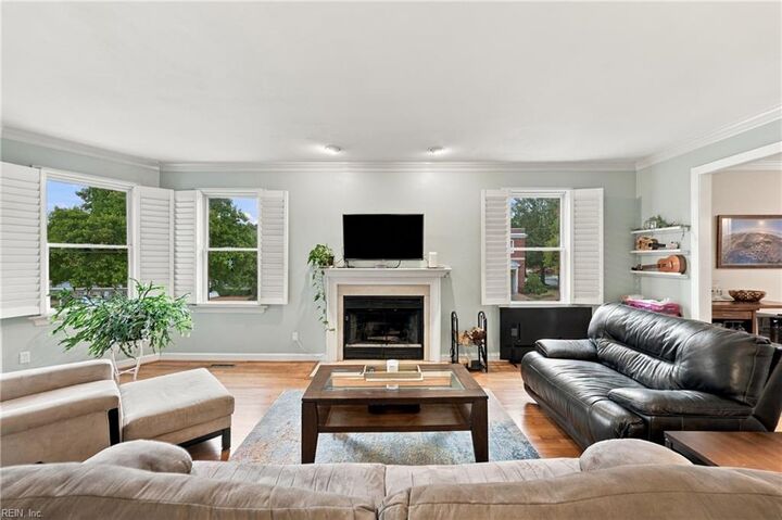 Property Photo:  1342 Stockley Gdns  VA 23517 