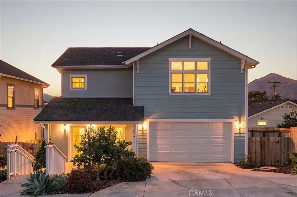 Property Photo:  2027 Rachel Street  CA 93401 