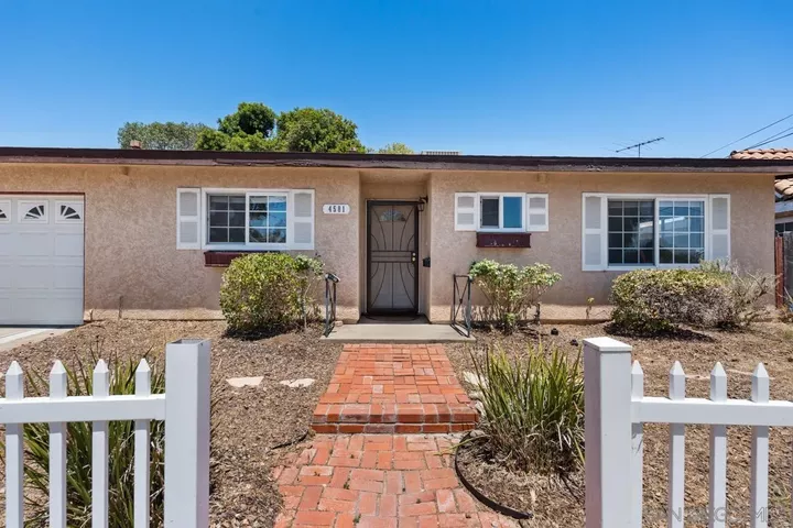 Property Photo:  4581 Chinook  CA 92117 