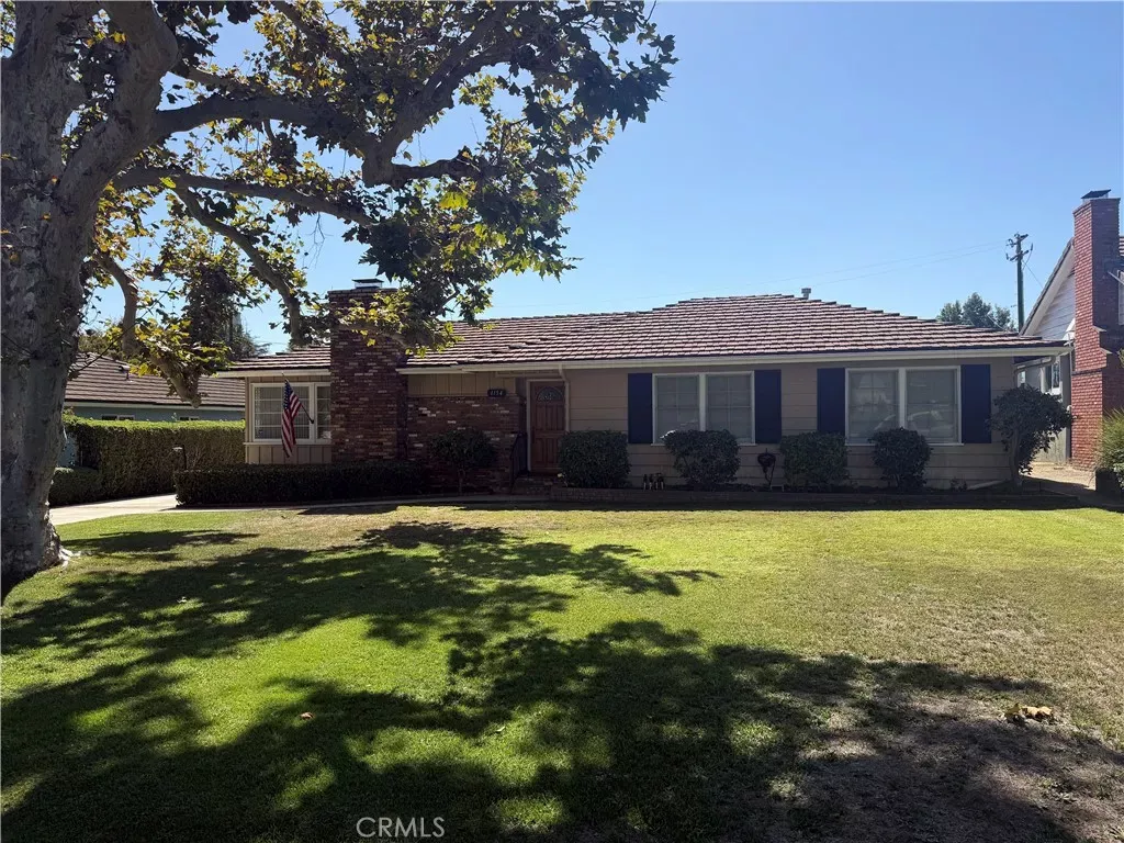 Property Photo:  1154 La Rosa  CA 91007 