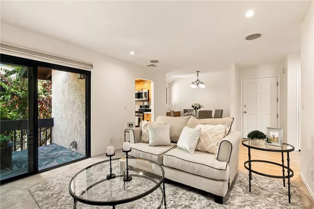 Property Photo:  6716 Clybourn  CA 91606 