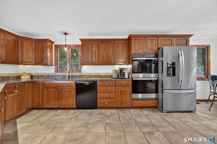 Property Photo:  5 Connally Drive  CT 06475 