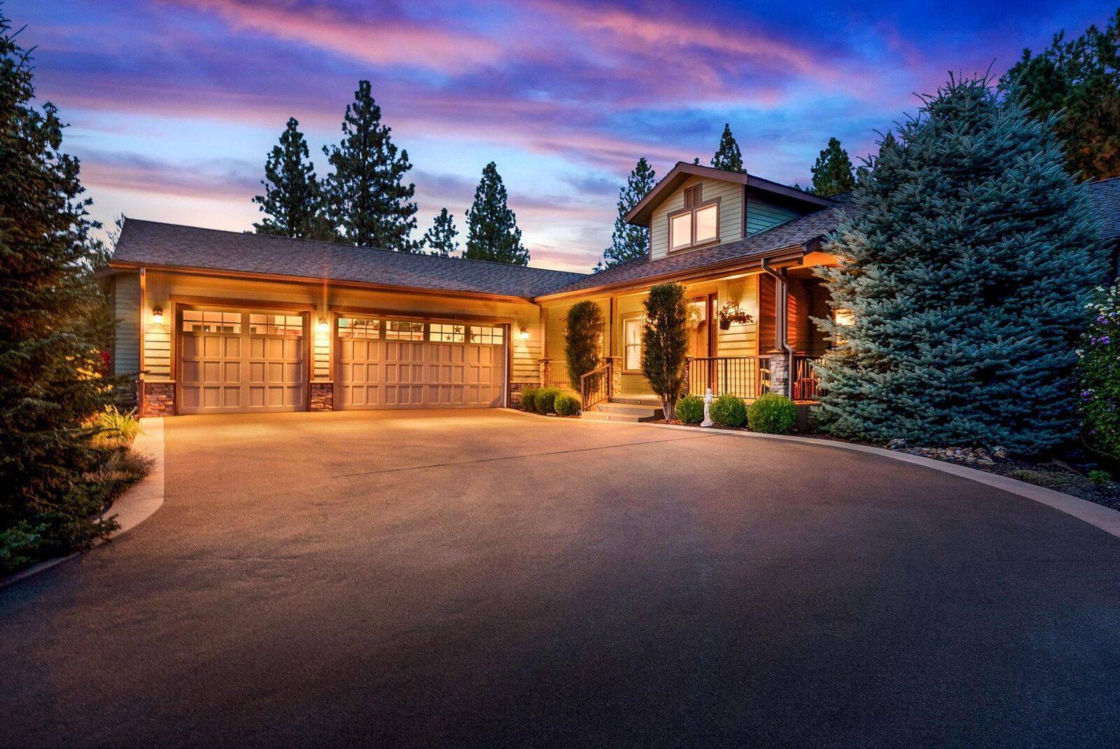 Property Photo: 724 N Pack Trail Ln WA 99019