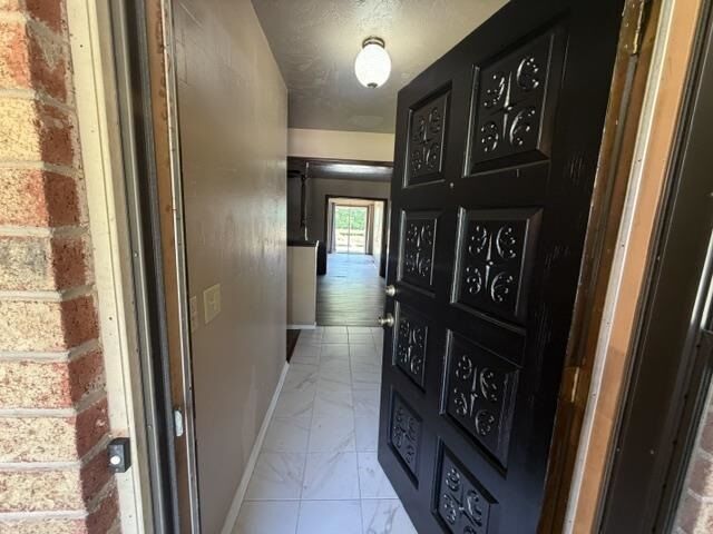 Property Photo:  1522 E Hanson Circle  OK 74075 