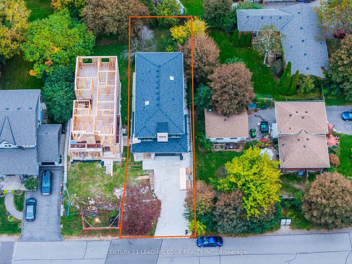 Property Photo: 158 Hillcrest Drive ON L1N 3C4