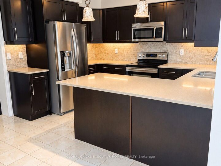Property Photo:  296 Ellen Davidson Drive  ON L6M 0V5 