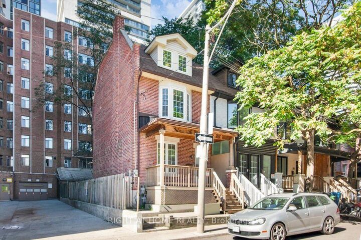 Property Photo: 182 Mutual Street 2nd &Amp 3rd Floor ON M5B 2B3