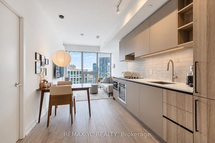 Property Photo:  55 Mercer Street 2101  ON M5V 0W4 
