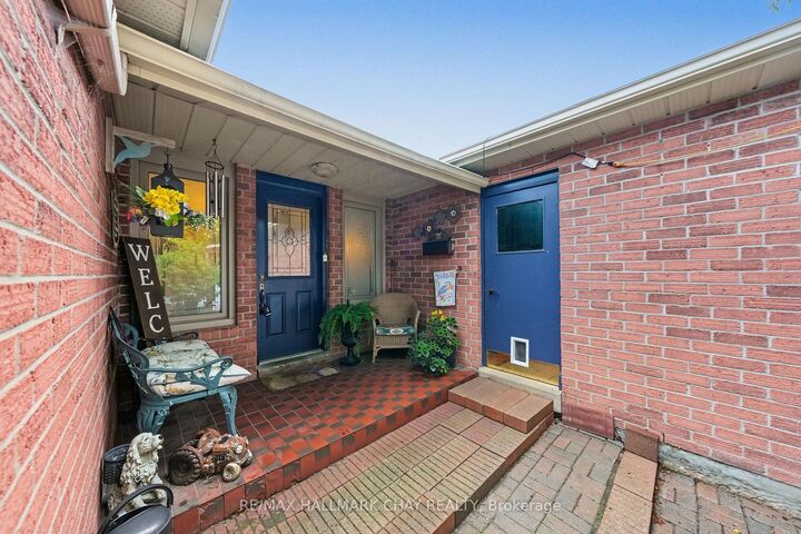 Property Photo: 66 Hutchinson Drive ON L9R 1M2