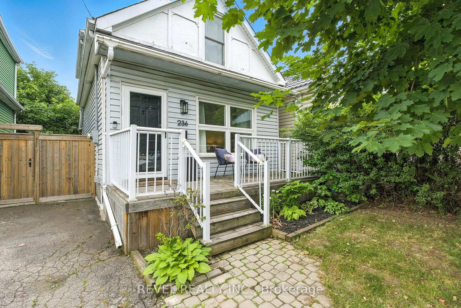 Property Photo:  236 Cope Street  ON L8H 5B5 