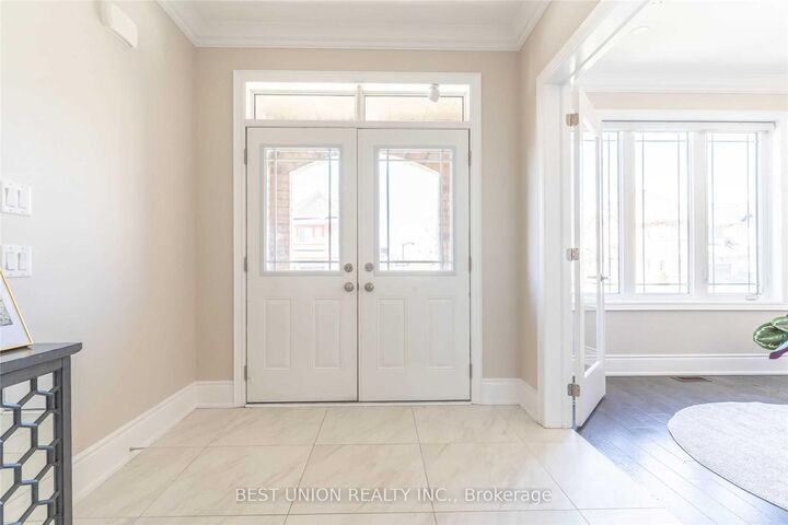 Property Photo:  45 Walter English Drive  ON L9N 0R8 
