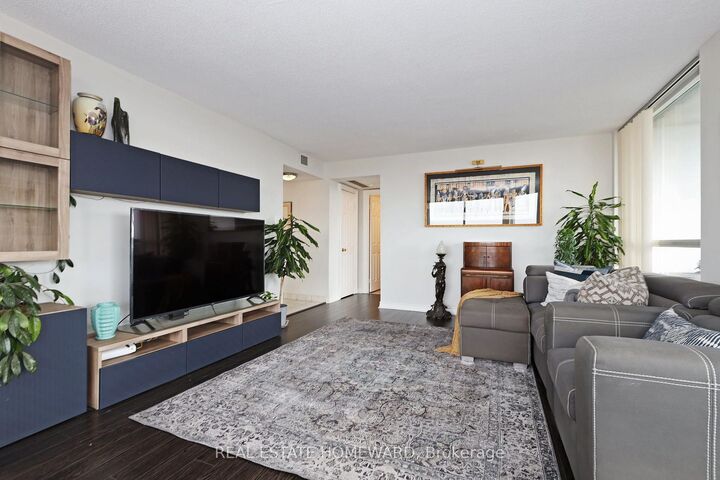 Property Photo:  4725 Sheppard Avenue E 1913  ON M1S 5B2 