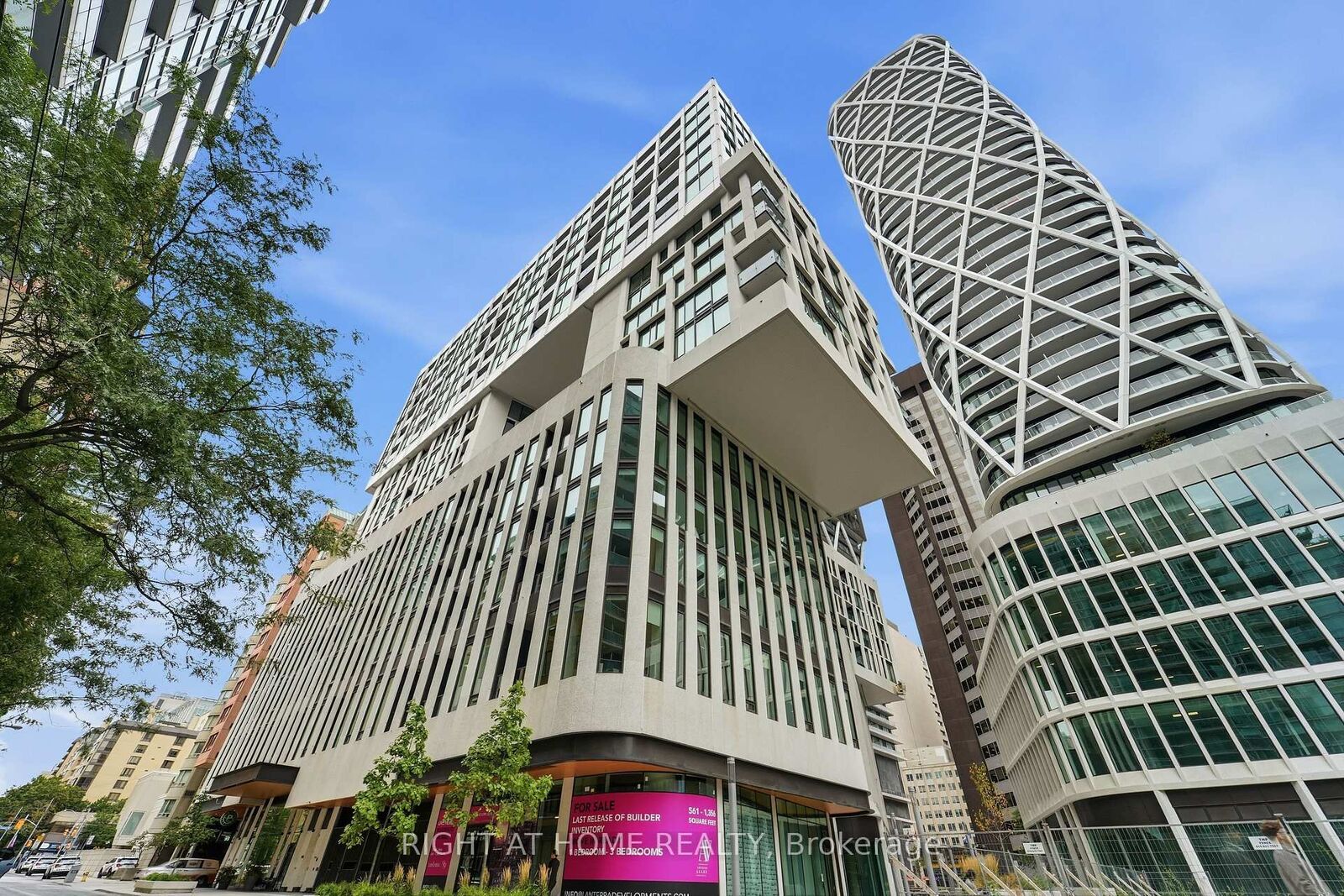 Property Photo:  121 St Patrick Street 416  ON M5T 3C1 