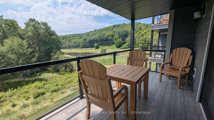 Property Photo:  54-203 Deerhurst Drive 54-203  ON P1H 2E8 