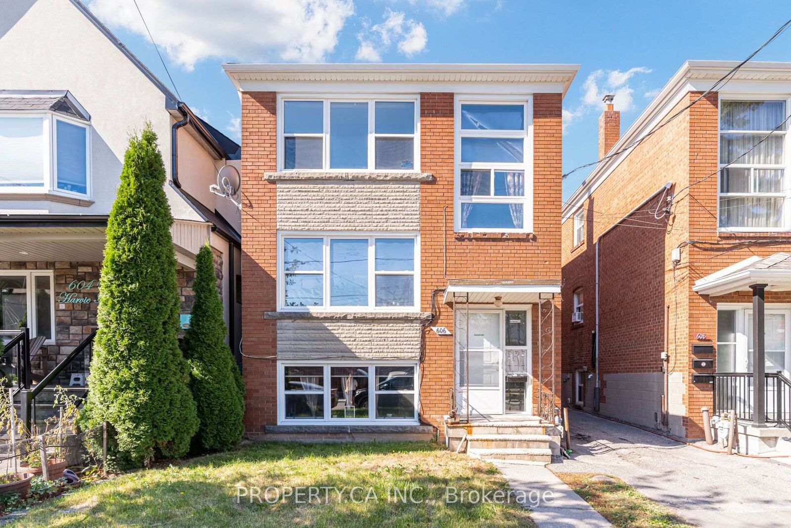 Property Photo:  606 Harvie Avenue 3  ON M6E 4M1 
