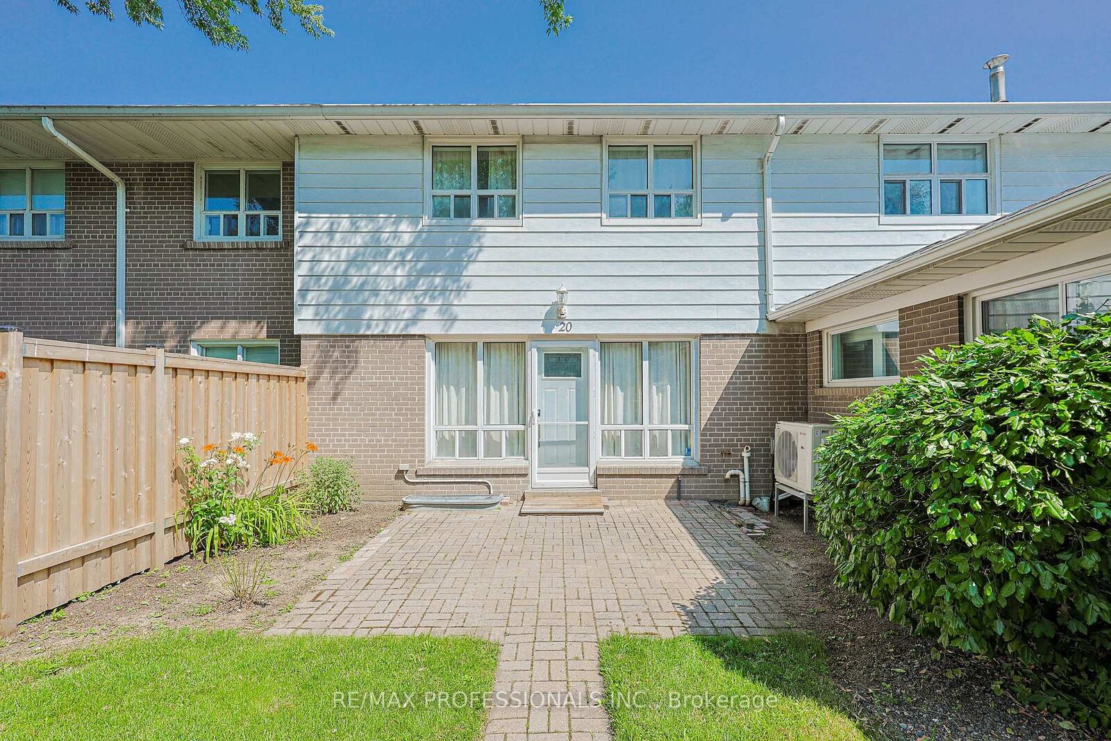 Property Photo: 160 Carsbrooke Road 20 ON M9C 1G9
