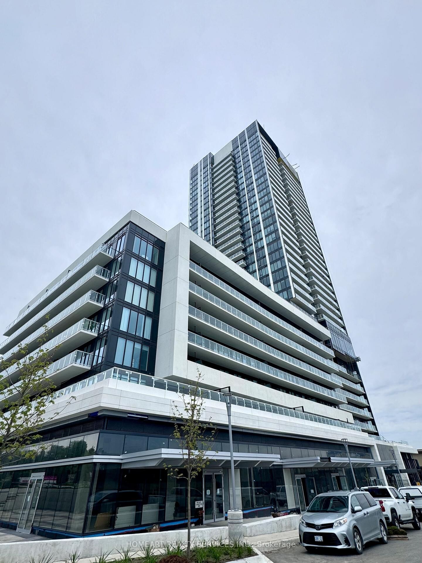 Property Photo:  50 O'Neill Road 2805  ON M3C 0H1 
