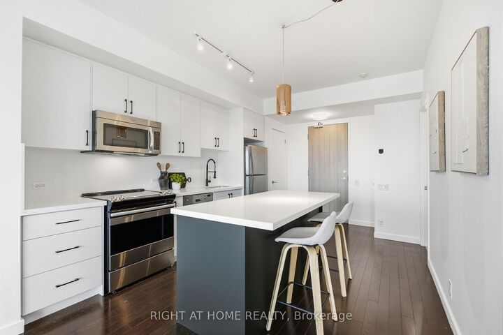 Property Photo: 390 Cherry Street 1708 ON M5A 0E2