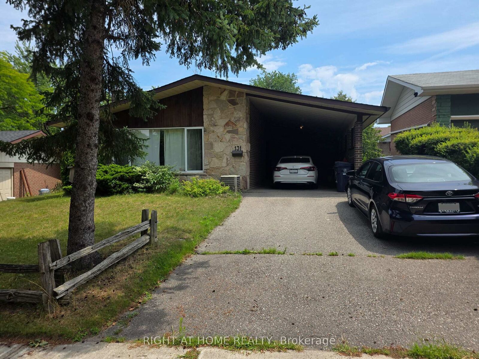 Property Photo:  131 Thicketwood Drive  ON M1J 2A2 