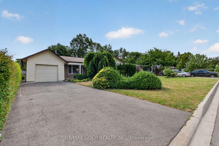 Property Photo:  18 Esplanade Road  ON L6T 2C7 