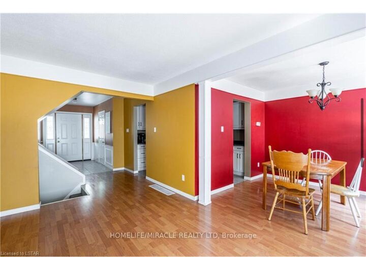 Property Photo: 669 Osgoode Drive 12 ON N6E 2C7