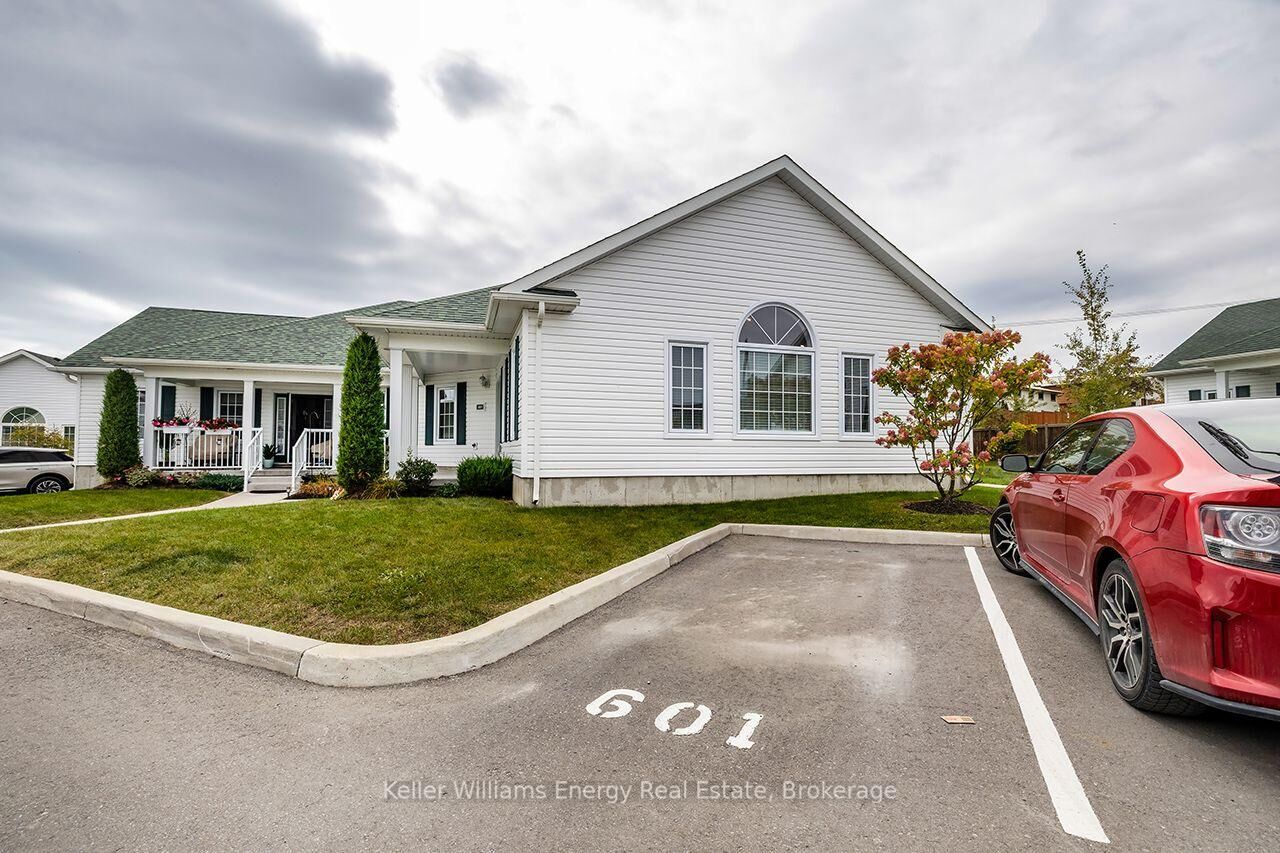 Property Photo:  300 Croft Street 601  ON L1A 0E1 
