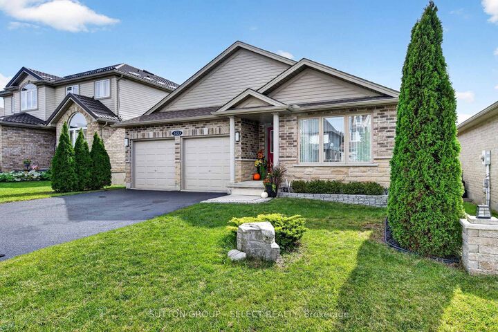 Property Photo:  1653 Cedarcreek Crescent  ON N5X 0C8 
