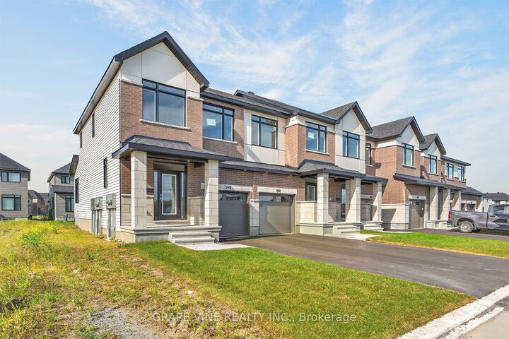 Property Photo: 595 Arbia Ridge ON K2S 2S3