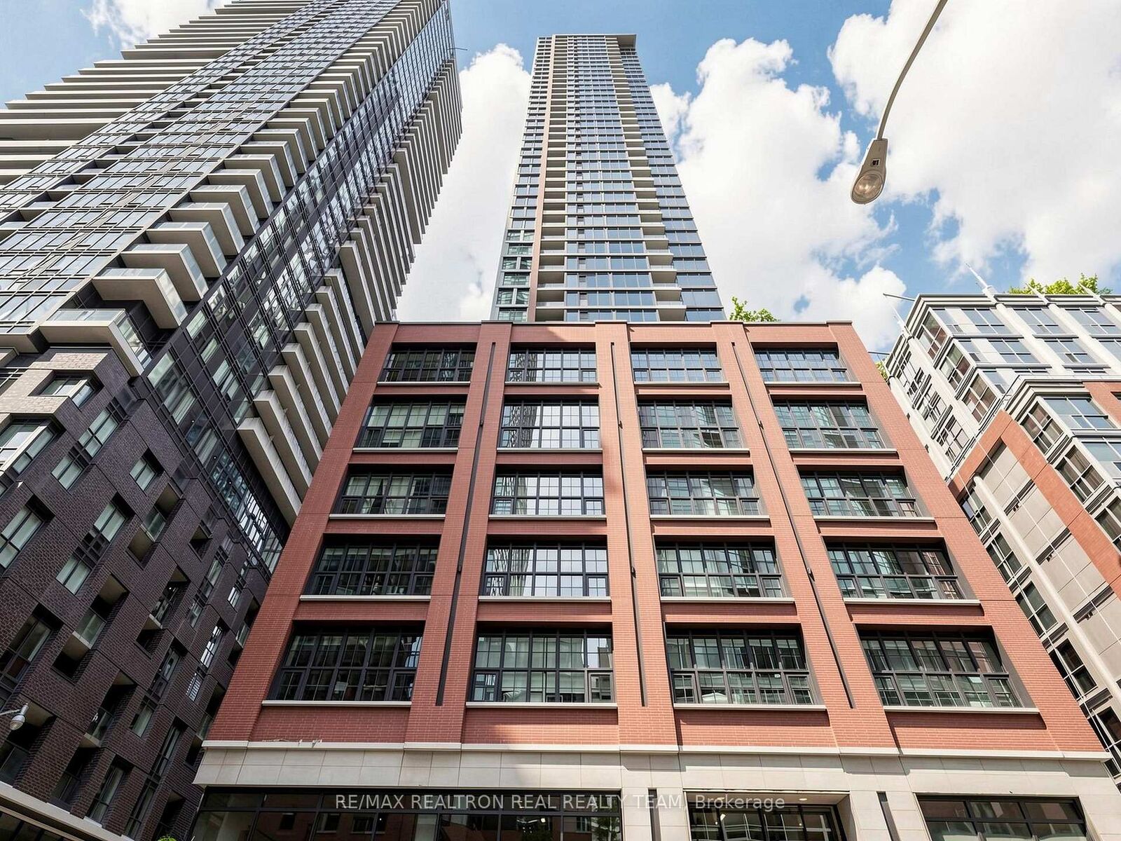 Property Photo:  55 Mercer Street 2807  ON M5V 1H3 