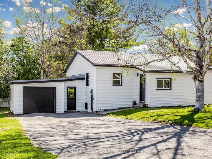 Property Photo:  19 Ludlow Street  ON L4R 4B7 