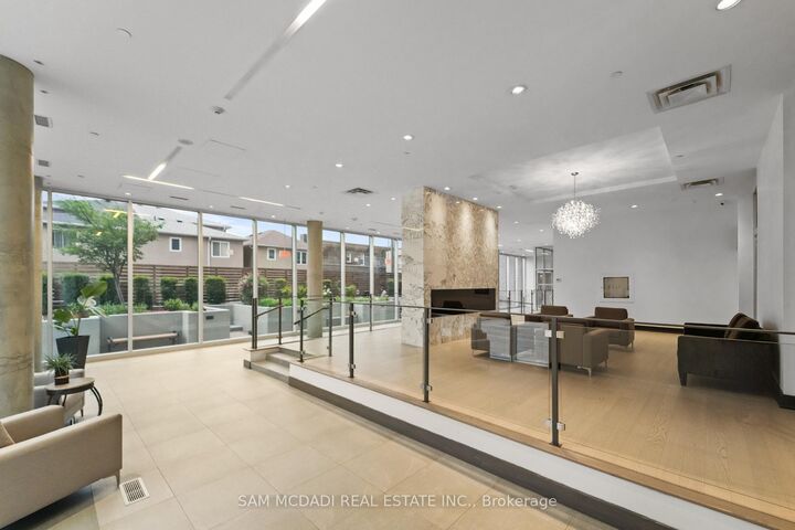 Property Photo:  2055 Danforth Avenue 903  ON M4C 1J8 