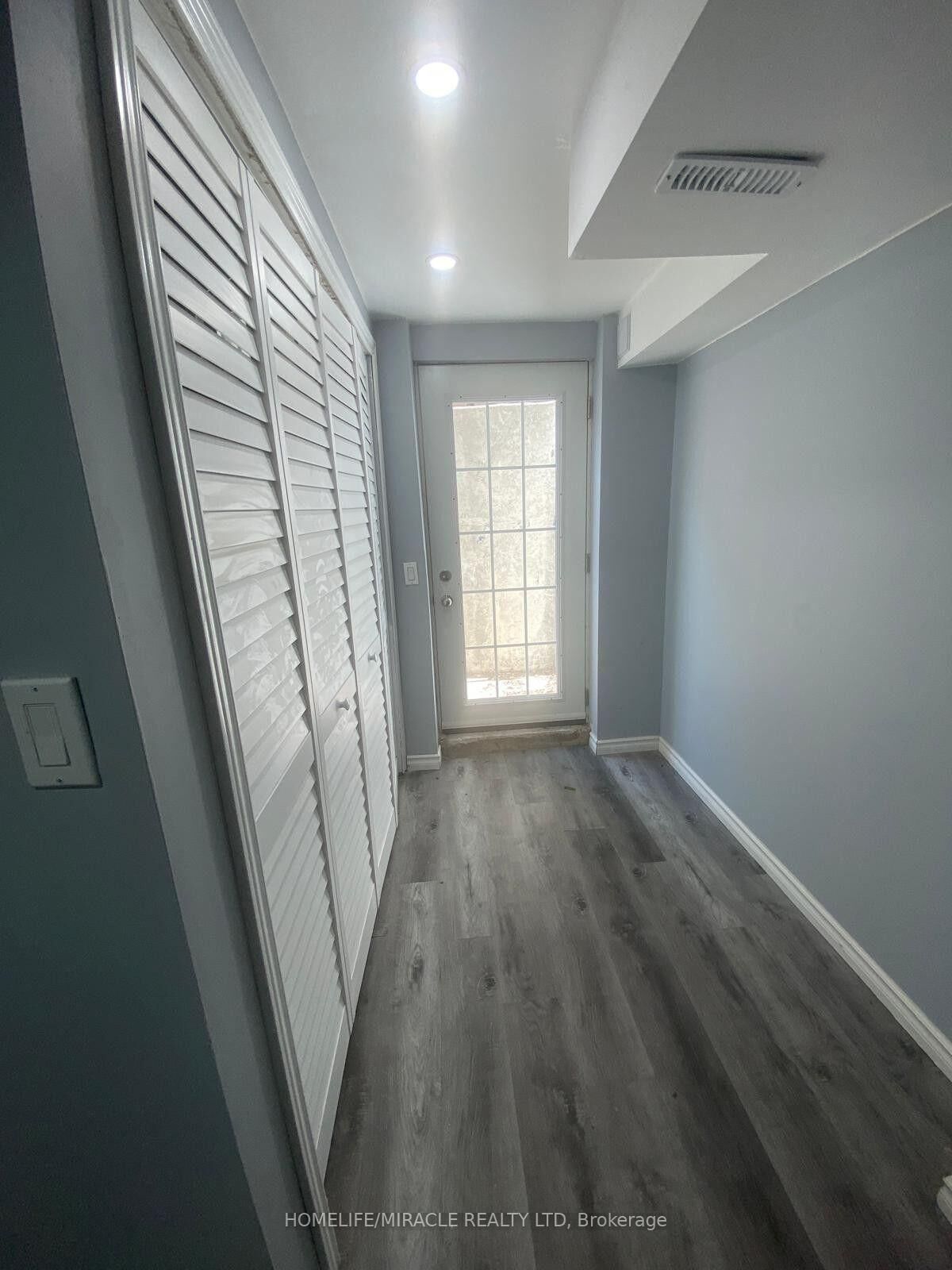 Property Photo:  18 Killarney Court Basement  ON L6Z 3B7 
