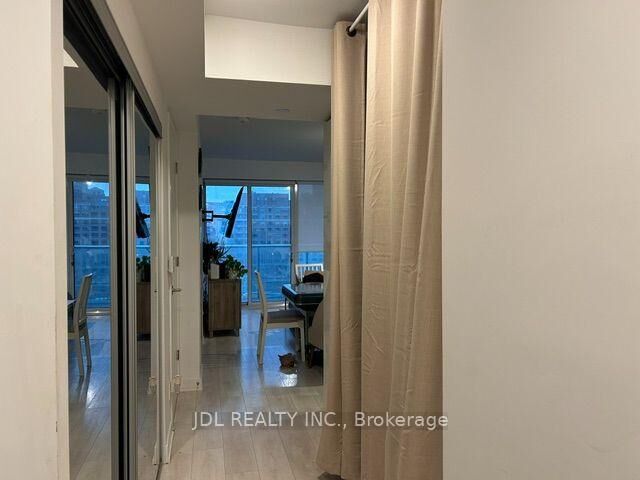 Property Photo:  501 Yonge Street 1013  ON M4Y 0G8 