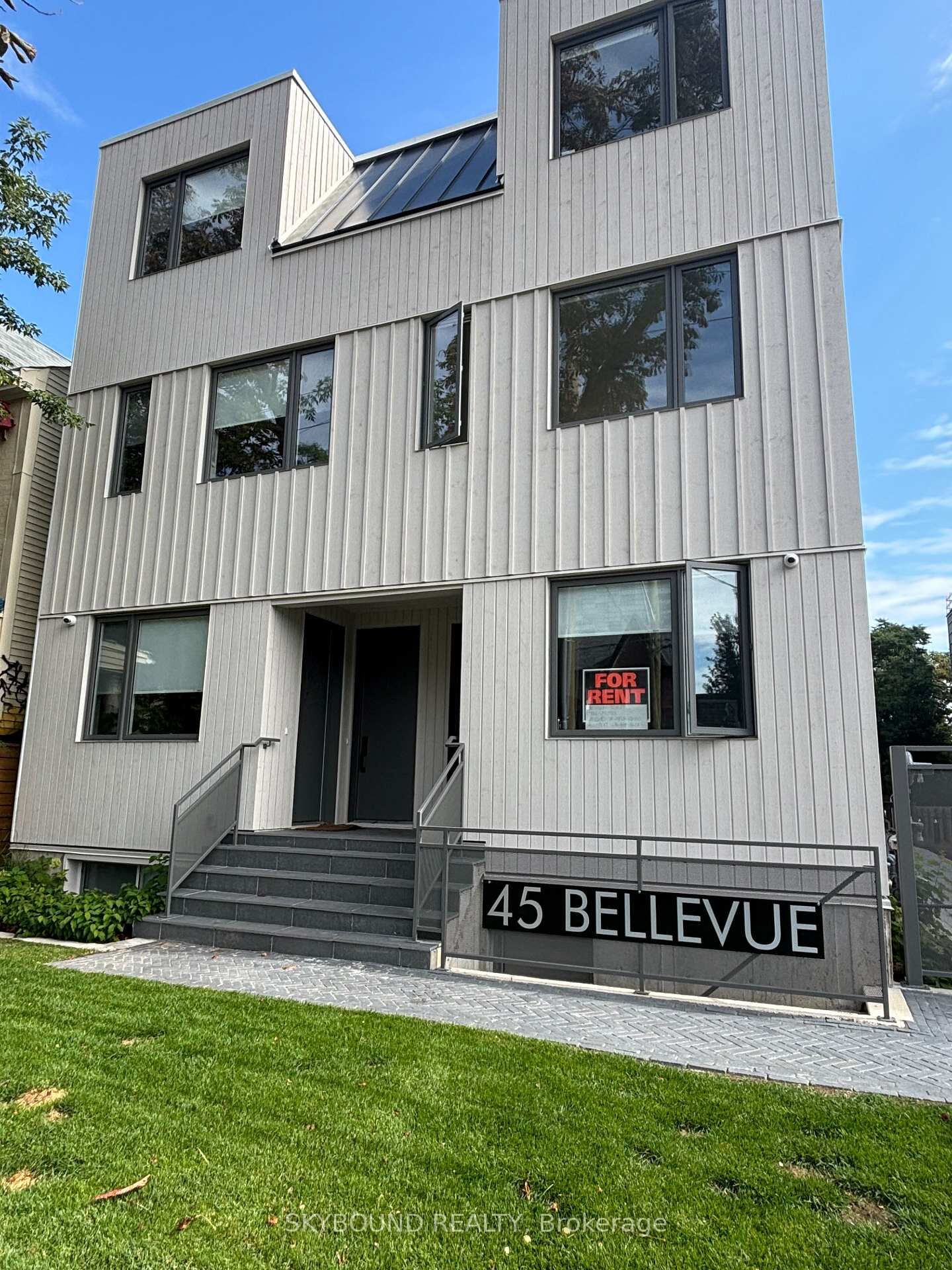 Property Photo:  45 Bellevue Avenue 2B  ON M5T 2N5 
